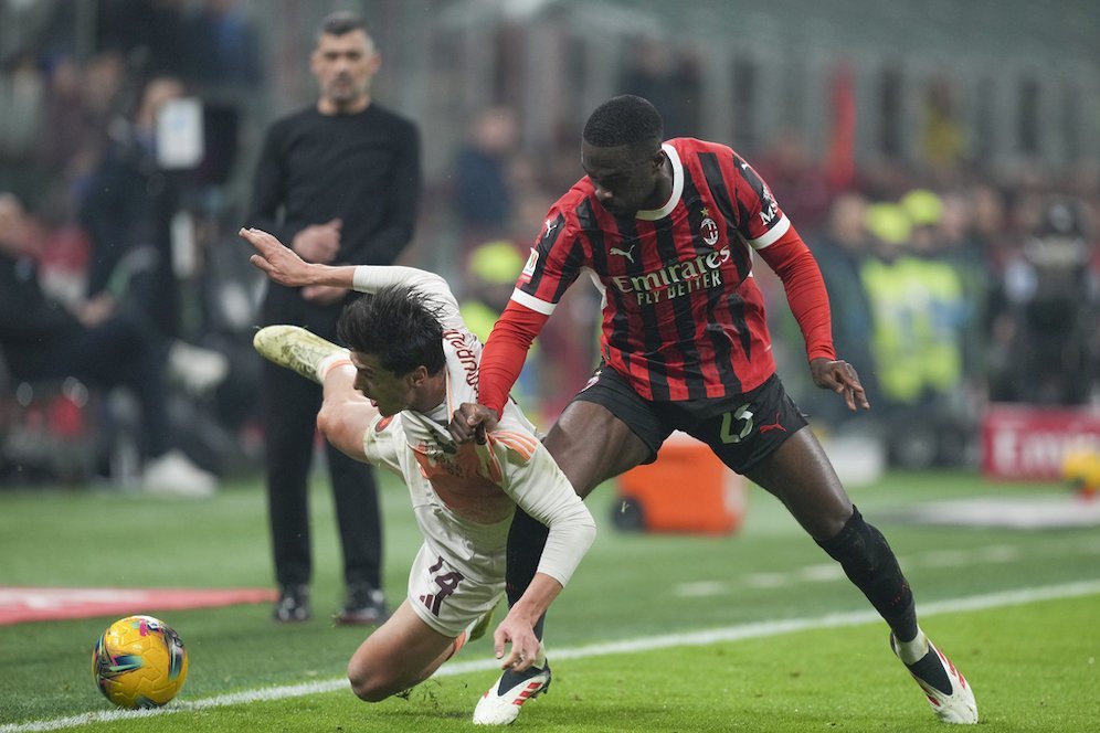 Alasan Fikayo Tomori Tolak Juventus dan Tottenham: Cinta Ini Hanya untuk AC Milan!