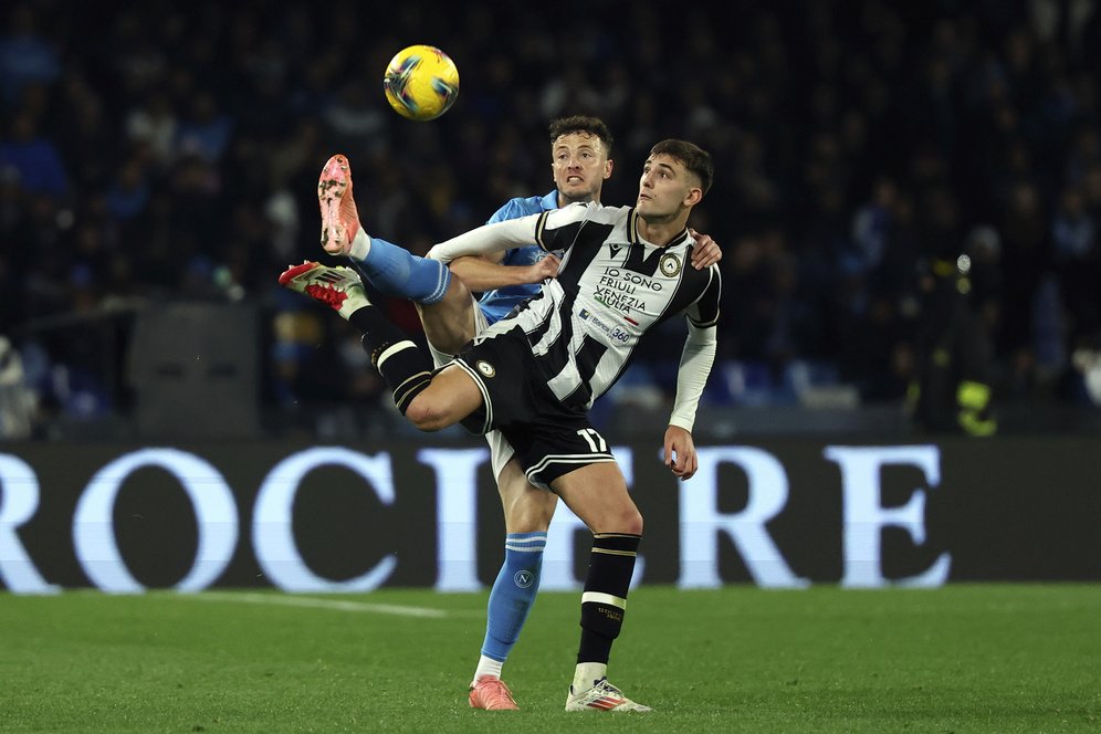 Lorenzo Lucca: Bintang Muda Italia yang Menjadi Sorotan di Serie A