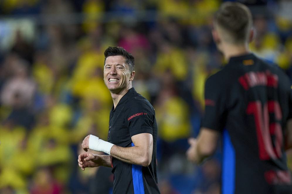 Hansi Flick Kecewa Meski Barcelona Kembali ke Puncak Klasemen