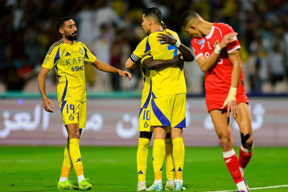 GOAT Sejati! Cristiano Ronaldo Kasih Penalti ke Sadio Mane, Ogah Pedulikan Rekor 1000 Gol