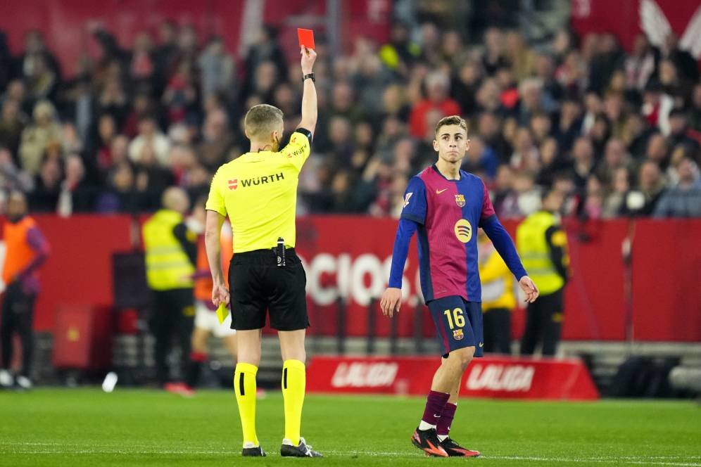 Musim Panas bagi Barcelona! Tiga Kartu Merah, Terbaru Fermin Lopez Musim Panas bagi Barcelona! Tiga Kartu Merah, Terbaru Fermin Lopez
