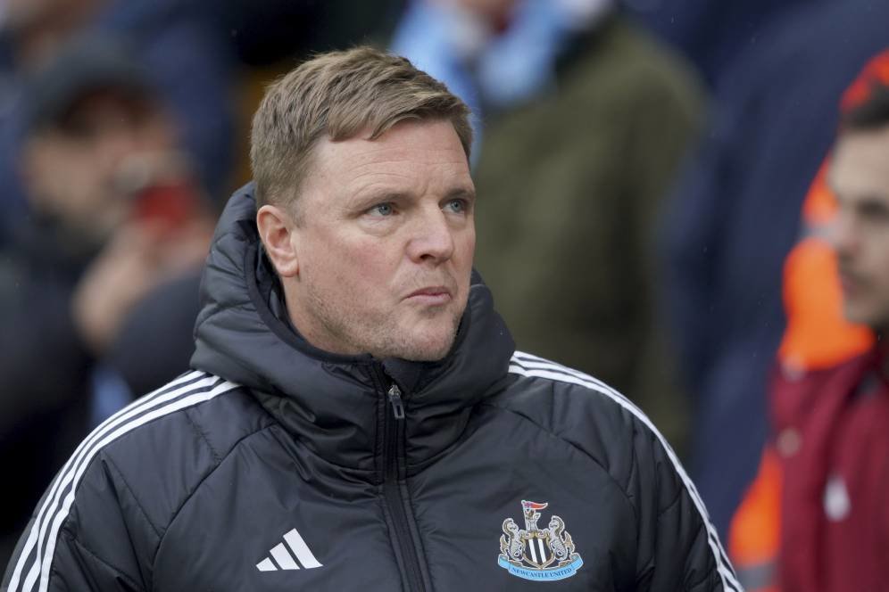 Dilarikan ke Rumah Sakit, Eddie Howe Absen Dampingi Newcastle Ketika Hadapi MU Dilarikan ke Rumah Sakit, Eddie Howe Absen Dampingi Newcastle Ketika Hadapi MU