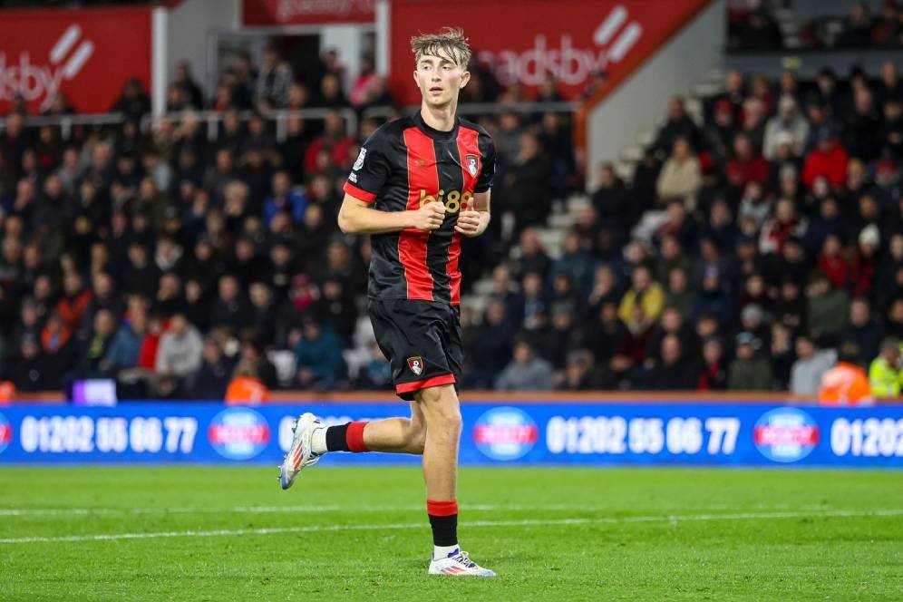 Madrid Segera Kirim Scout Untuk Amati Performa Bek Bournemouth Ini