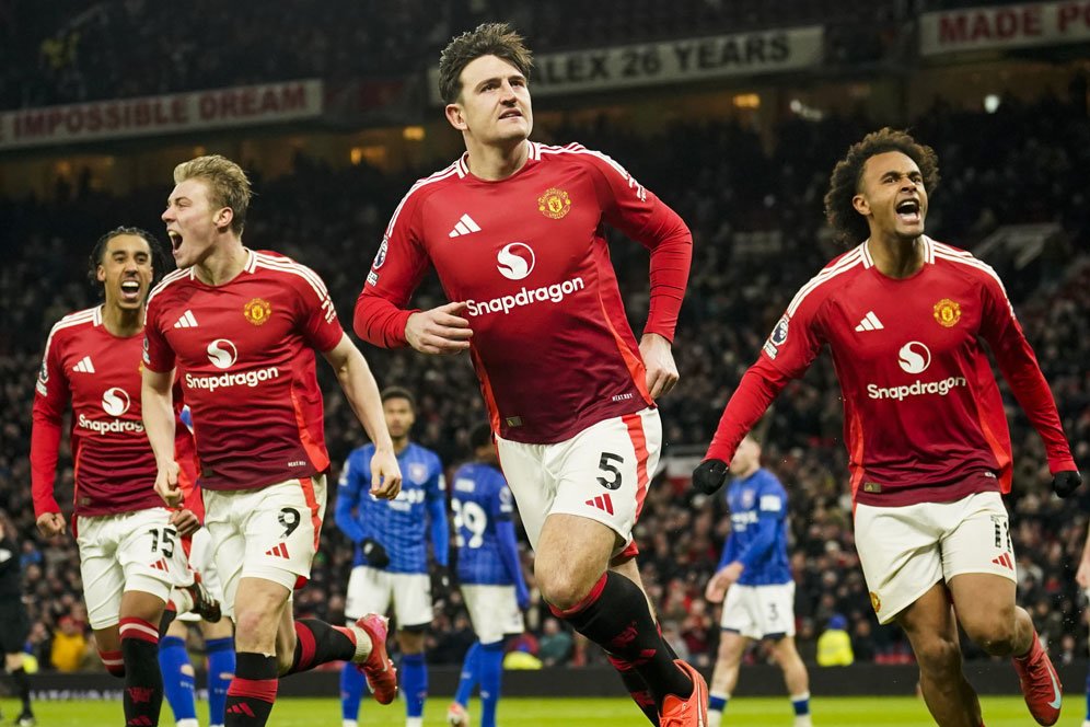 Skuad MU untuk Lawatan ke Markas Chelsea: Leny Yoro dan Matthijs de Ligt Absen, Ayden Heaven Comeback