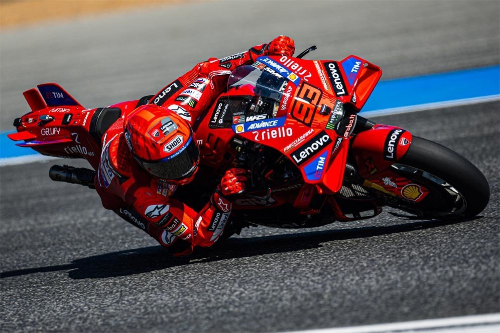 Ducati Sebut Pecco Bagnaia dan Marc Marquez Cenderung Pilih GP24 Ketimbang GP25, Ada Apa?