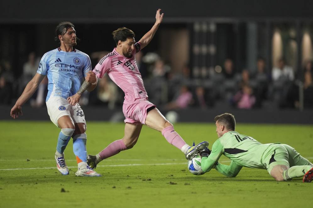 Inter Miami Hampir Kalah! Assist Messi dan Gol Injury Time Selamatkan Mereka Inter Miami Hampir Kalah! Assist Messi dan Gol Injury Time Selamatkan Mereka