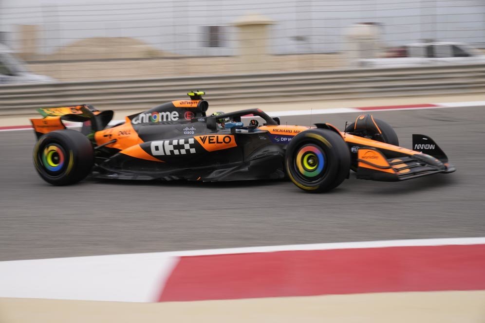 Hasil Tes Pramusim Formula 1 Bahrain 2025 Hari Pertama: Lando Norris Ungguli George Russell