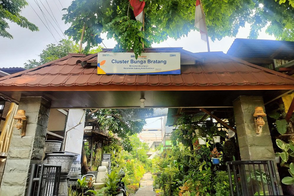 Cerita Pasar Bunga Bratang: Dari Rawa Yang Bau Jadi Klaster Bunga Binaan BRI Yang Maju