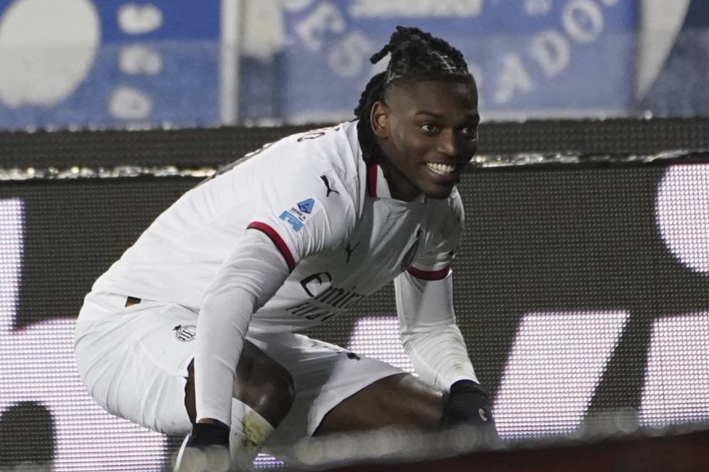 Rafael Leao Ucapkan Selamat Tinggal untuk Theo Hernandez yang Segera Tinggalkan AC Milan Rafael Leao Ucapkan Selamat Tinggal untuk Theo Hernandez yang Segera Tinggalkan AC Milan