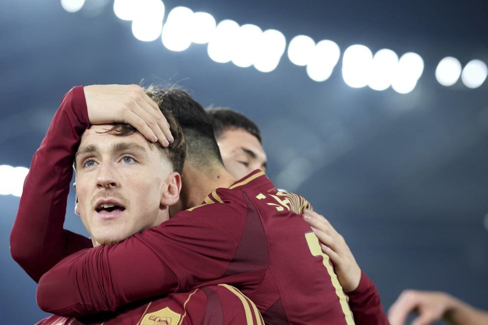 Roma Bantai Monza 4-0, Tapi Tak Ancam Persaingan Puncak Serie A Roma Bantai Monza 4-0, Tapi Tak Ancam Persaingan Puncak Serie A
