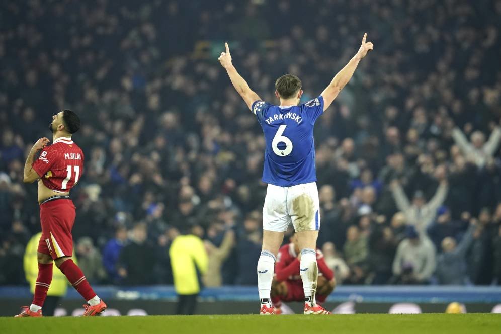 Kontroversi VAR Warnai Gol Penyeimbang Everton di Derby Merseyside: Harusnya Dianulir?