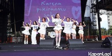 KapanLagi Buka Bareng BRI Festival 2025: Meriah Dibuka Penampilan Firlband V1RST! KapanLagi Buka Bareng BRI Festival 2025: Meriah Dibuka Penampilan Firlband V1RST!