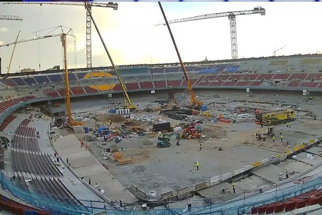 Camp Nou Masih Belum Siap