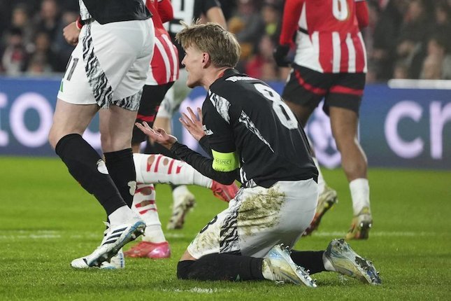 Statistik Gemilang Odegaard Kontra PSV