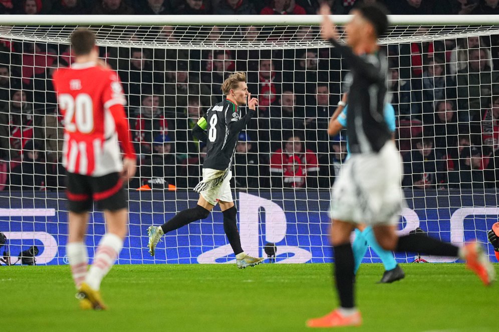 Odegaard Bersinar, Arsenal Pesta Gol