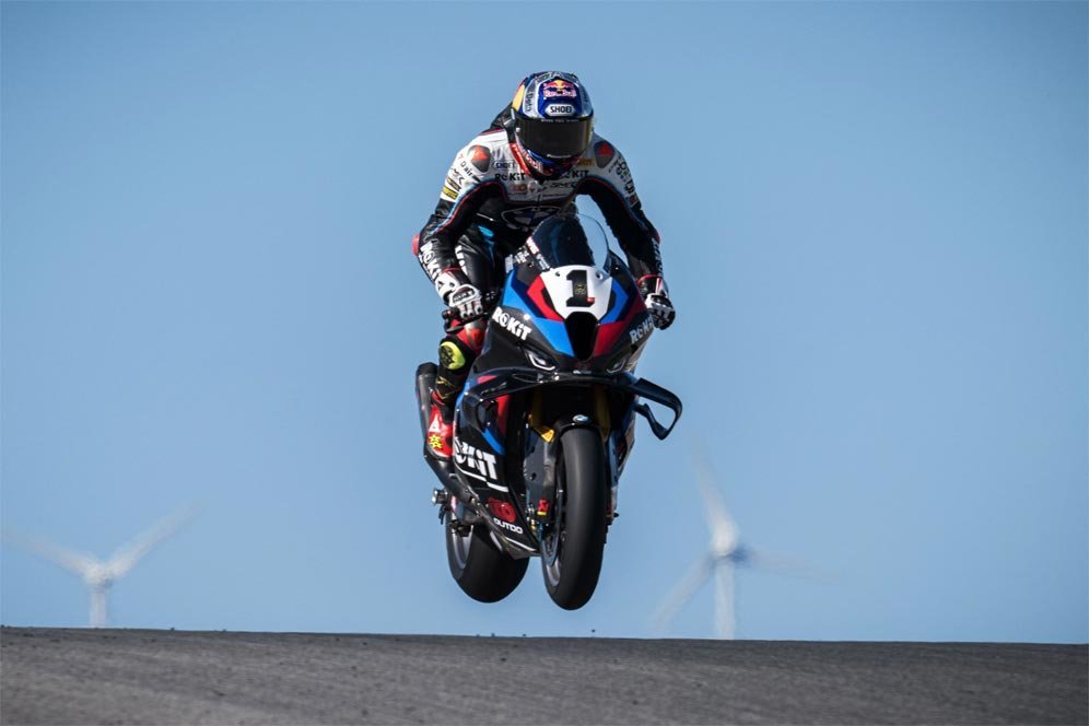 Hasil Race 1 WorldSBK Portugal 2025: Menang Tipis, Toprak Razgatlioglu Sikat Nicolo Bulega