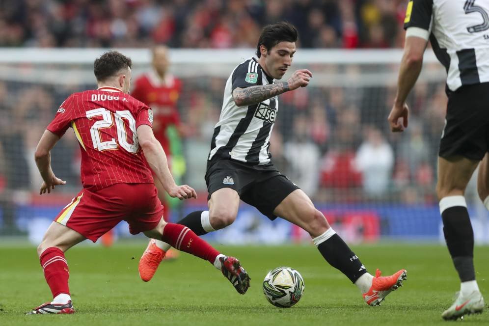 Kangen, AC Milan Tertarik Boyong Kembali Sandro Tonali Dari Newcastle? Kangen, AC Milan Tertarik Boyong Kembali Sandro Tonali Dari Newcastle?