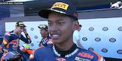 Veda Ega Pratama Kibarkan Bendera Indonesia Usai Finis Ketiga di Race 1 Red Bull Rookies Cup Spanyol 2025