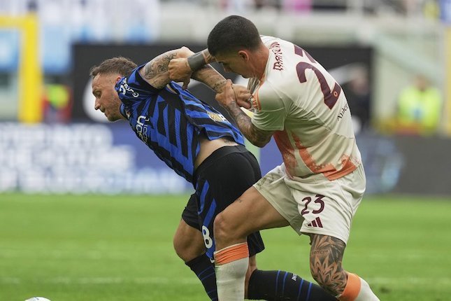 Pegangan di Depan Gawang Roma yang Tak Dianggap Pelanggaran