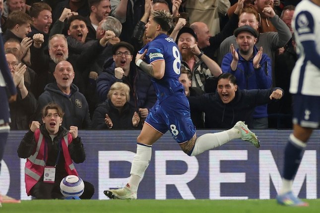 Isyarat Ketertarikan ke Bernabeu Isyarat Ketertarikan ke Bernabeu
