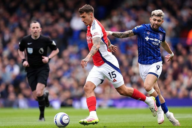 Arsenal 11 Laga Tak Terkalahkan