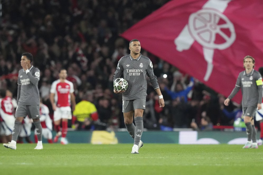 Real Madrid Kena Mental di Emirates Real Madrid Kena Mental di Emirates