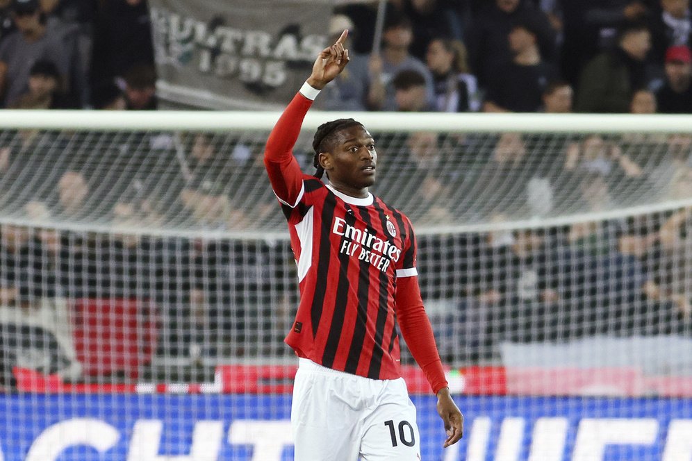 Rafael Leao Harus Dijual Jika Tak Punya Motivasi Rafael Leao Harus Dijual Jika Tak Punya Motivasi