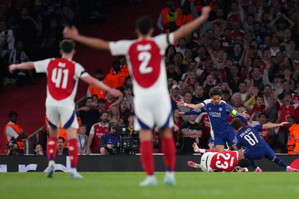 PSG vs Wakil Inggris: Sering Ketemu, Hasilnya Campur Aduk
