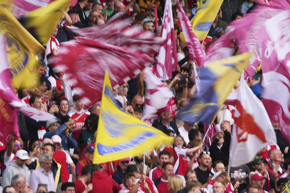Arsenal Hampir Juara, Lagi dan Lagi: Dongeng Getir sang Penjaga Trofi Premier League Arsenal Hampir Juara, Lagi dan Lagi: Dongeng Getir sang Penjaga Trofi Premier League