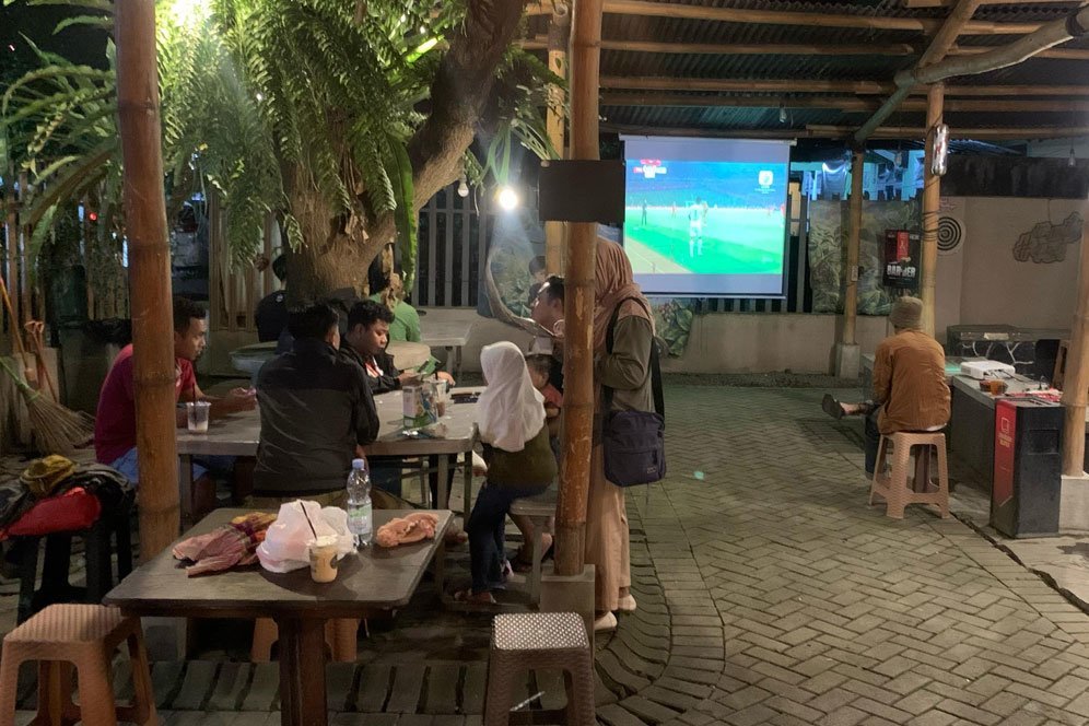 Kopi Ortu, Tempat Nonton Bareng Premier League hingga Timnas Indonesia Secara Legal di Malang Kopi Ortu, Tempat Nonton Bareng Premier League hingga Timnas Indonesia Secara Legal di Malang