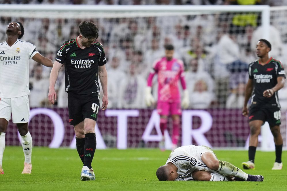Declan Rice Bawa Arsenal ke Semifinal Liga Champions, Patenkan Namanya jadi Salah Satu Gelandang Terbaik Dunia Declan Rice Bawa Arsenal ke Semifinal Liga Champions, Patenkan Namanya jadi Salah Satu Gelandang Terbaik Dunia