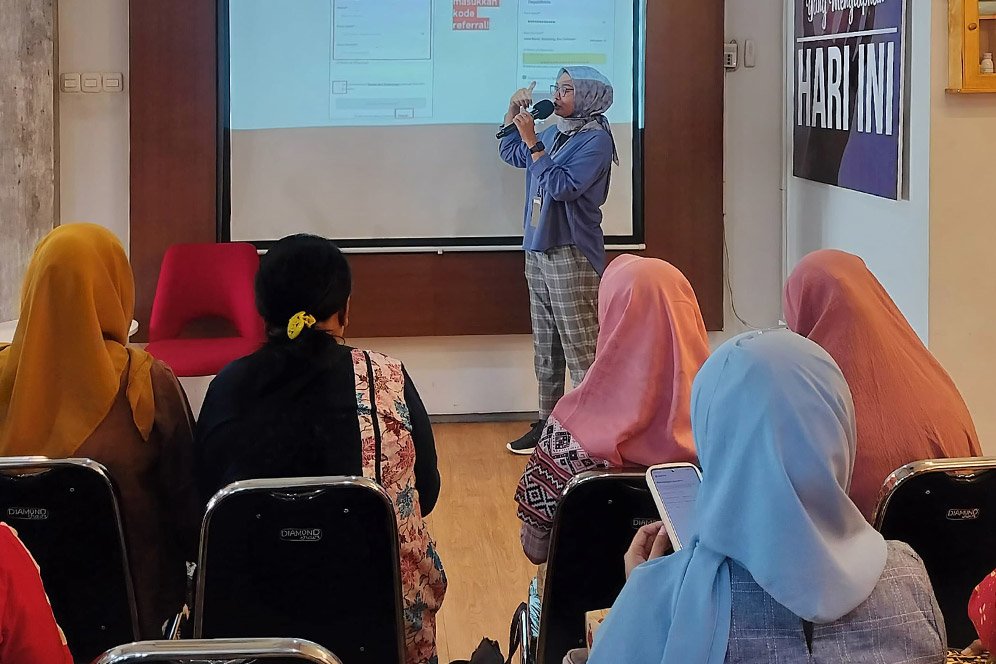 Belajar Berjualan dan Membangun Jaringan di Rumah BUMN Kota Malang by BRI Bersama Triana Agustina