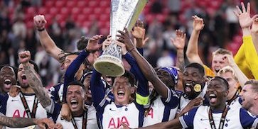 Ange Postecoglou dan Janji yang Akhirnya Tergenapi: Mengantarkan Spurs Juara di Tahun Kedua