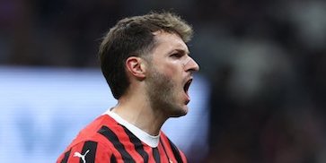 Nkunku Bukan Penyerang Tengah, Gimenez Masih Layak Tempati Posisi Nomor 9 AC Milan Nkunku Bukan Penyerang Tengah, Gimenez Masih Layak Tempati Posisi Nomor 9 AC Milan