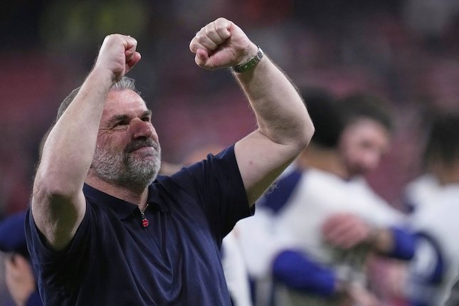 Ange Postecoglou, Sang Legenda!