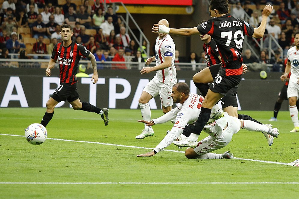 Hasil AC Milan vs Monza: Skor 2-0