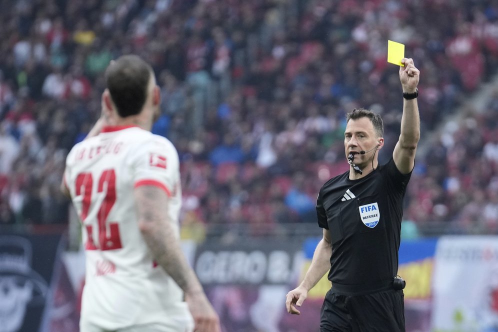 Kisah Kelam Wasit PSG vs Arsenal, Felix Zwayer: Pernah Dihukum karena Skandal Suap Kisah Kelam Wasit PSG vs Arsenal, Felix Zwayer: Pernah Dihukum karena Skandal Suap