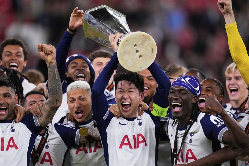 Gelar Liga Europa di Tangan, Son Heung-min Kini Diburu Klub Arab Saudi: Akankah Pindah? Gelar Liga Europa di Tangan, Son Heung-min Kini Diburu Klub Arab Saudi: Akankah Pindah?