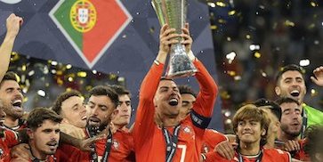 Rapor Skuad Timnas Portugal Saat Kalahkan Spanyol: Nuno Mendes Bikin Yamal Mati Kutu, Umur Boleh Nambah tapi Magis Ronaldo Tetap Sama! Rapor Skuad Timnas Portugal Saat Kalahkan Spanyol: Nuno Mendes Bikin Yamal Mati Kutu, Umur Boleh Nambah tapi Magis Ronaldo Tetap Sama!