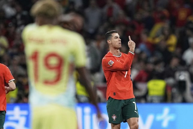 Ronaldo Ungguli Rekor Pemain Senior Lain Ronaldo Ungguli Rekor Pemain Senior Lain