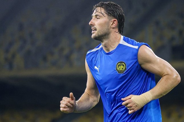 1. Facundo Garces (25 tahun) 1. Facundo Garces (25 tahun)