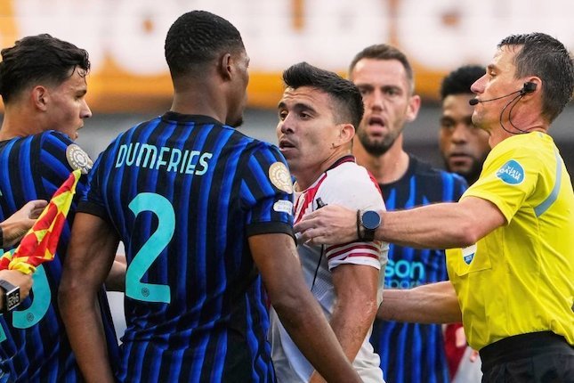 Gol Bastoni Bikin Emosi Meledak