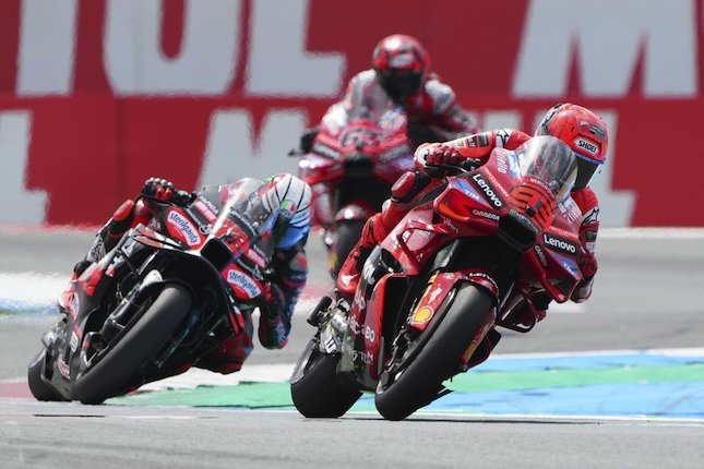 Marco Bezzecchi Juga Sudah Berusaha Kejar Marc Marquez