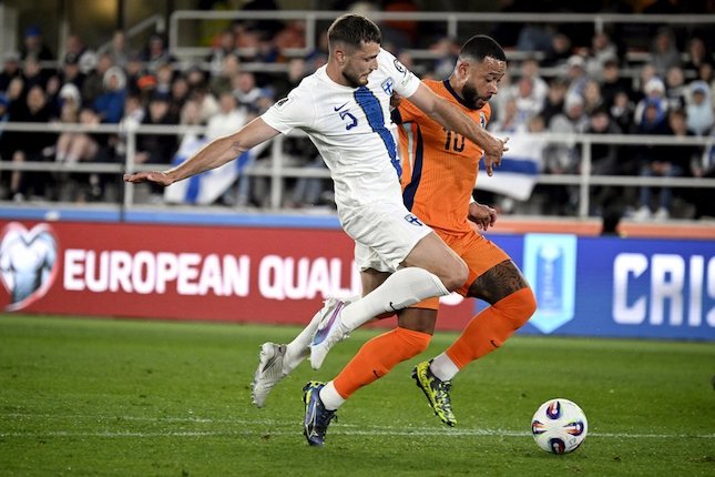 Performa Apik Memphis Depay