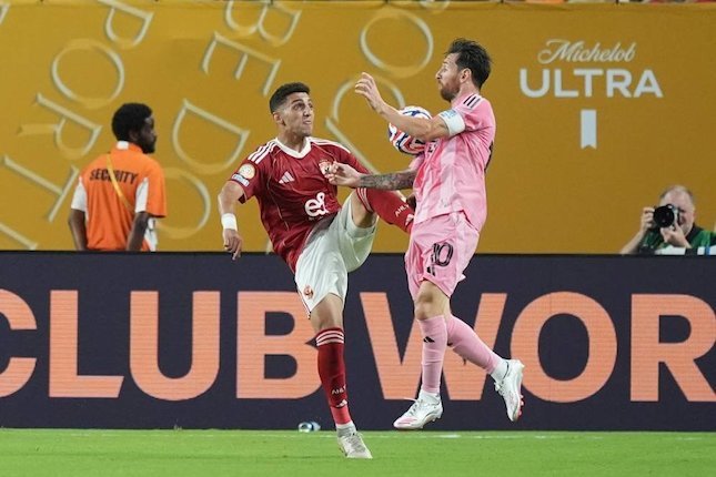 Persaingan Masih Ketat