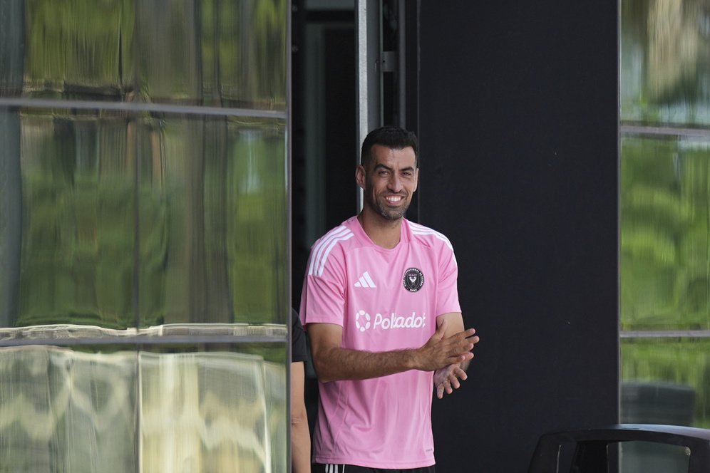 Akhir dari Sebuah Era! Sergio Busquets Umumkan Pensiun dari Sepak Bola Profesional!