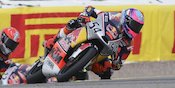 Hasil Race 2 Red Bull Rookies Cup Austria 2025: Lagi-Lagi Hampir Menang, Veda Ega Pratama Dikalahkan Brian Uriarte di Lap Penutup