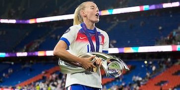 Kisah Inspiratif Chloe Kelly: Nyaris Pensiun Dini di City Jadi Pahlawan Euro Wanita Inggris Kisah Inspiratif Chloe Kelly: Nyaris Pensiun Dini di City Jadi Pahlawan Euro Wanita Inggris