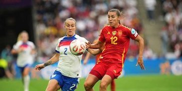Kisah Heroik Pemain Inggris Lucy Bronze di Euro Wanita 2025: Bermain dengan Kaki Retak Sepanjang Turnamen Kisah Heroik Pemain Inggris Lucy Bronze di Euro Wanita 2025: Bermain dengan Kaki Retak Sepanjang Turnamen