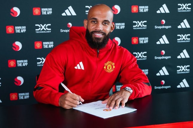 Manchester United, Gerak Hati-Hati di Tengah Persoalan Skuad